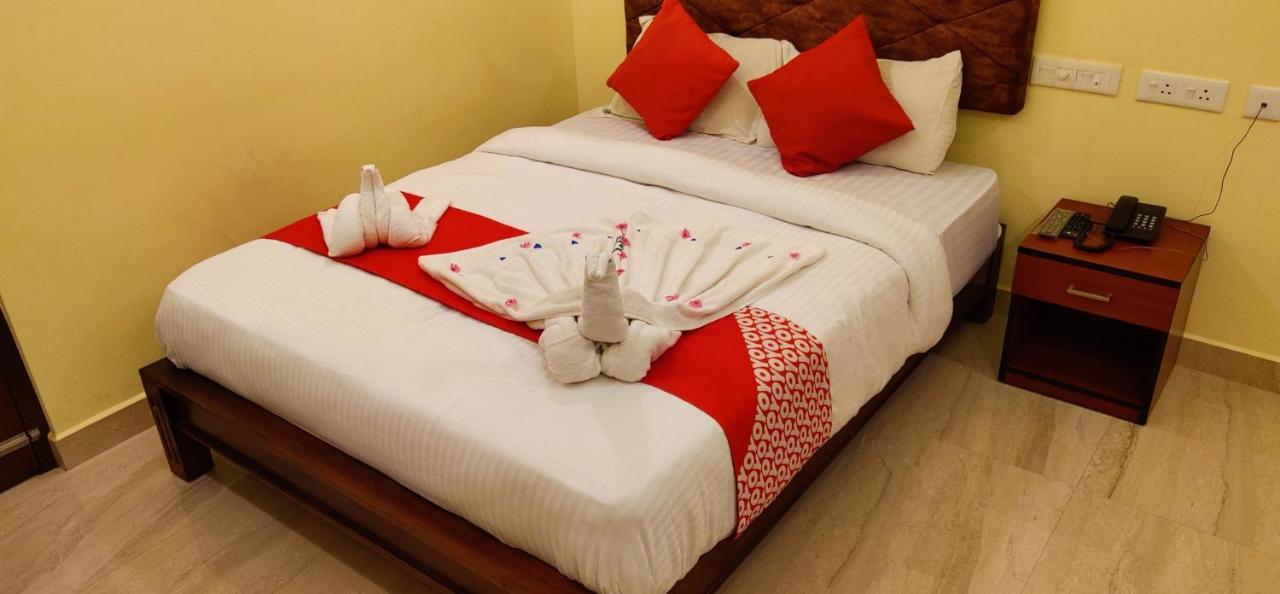Hotel Green Plaza Thrissur Esterno foto
