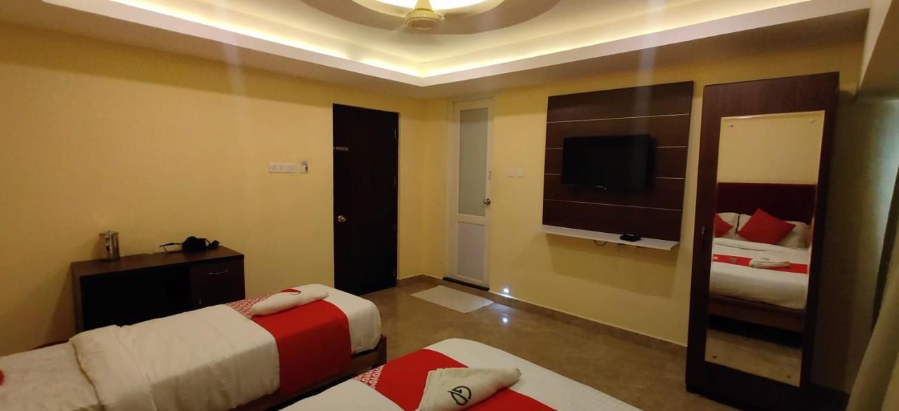Hotel Green Plaza Thrissur Esterno foto